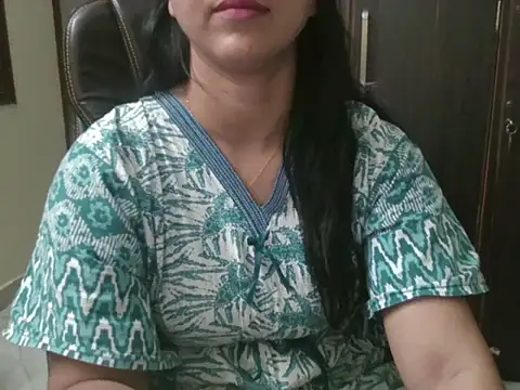 Snapshot of Adaa7 chatting on 05/31/26, 10:00 Adaa7 online show from 05/31/26, 10:00
