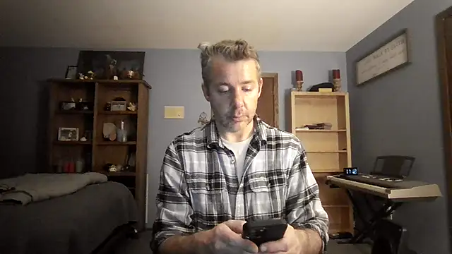 chrisw8140 online show from 03/10/26, 04:17