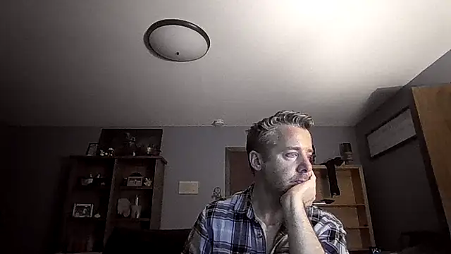 chrisw8140 online show from 03/17/26, 05:55