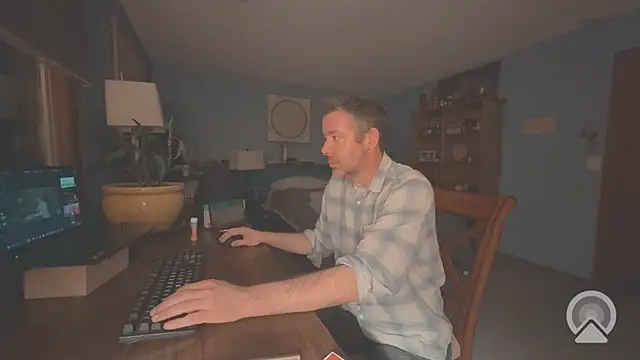 chrisw8140 online show from 04/28/26, 04:06