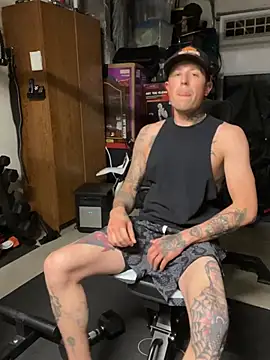 Snapshot of brngitdwn chatting on 02/13/26, 02:51 brngitdwn online show from 02/13/26, 02:51