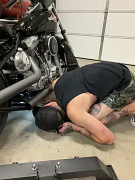 Snapshot of brngitdwn chatting on 03/20/26, 06:07 brngitdwn online show from 03/20/26, 06:07