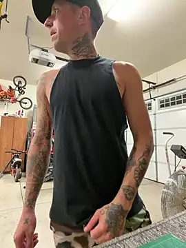 Snapshot of brngitdwn chatting on 03/24/26, 05:01 brngitdwn online show from 03/24/26, 05:01