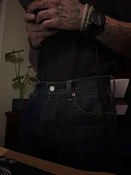 Snapshot of JoeyBlazy chatting on 05/19/26, 05:25 JoeyBlazy online show from 05/19/26, 05:25