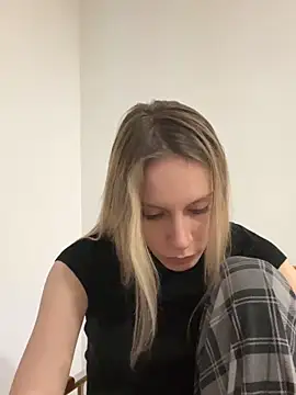 cherry25 online show from 01/16/26, 03:38