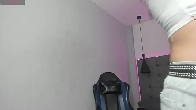 scarletcherry18 online show from 05/10/26, 03:55