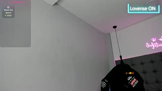 scarletcherry18 online show from 06/02/26, 04:58