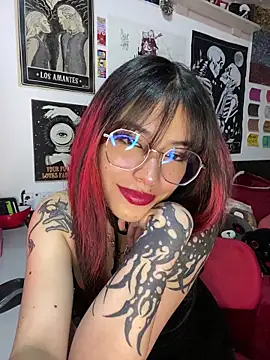 Snapshot of neo_vampy chatting on 02/27/26, 01:27 neo vampy online show from 02/27/26, 01:27