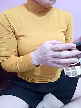 Phoebe-e online show from 02/05/26, 01:38