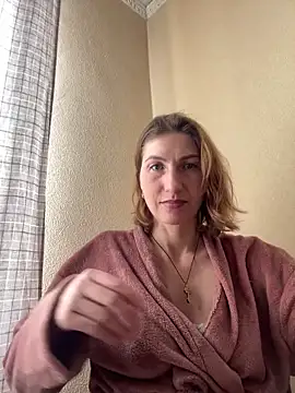 Snapshot of _Crystal_2 chatting on 02/09/26, 09:13 Crystal 2 online show from 02/09/26, 09:13