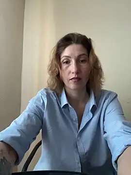 Snapshot of _Crystal_2 chatting on 02/21/26, 03:13 Crystal 2 online show from 02/21/26, 03:13