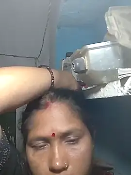 Hot su16 online show from 04/25/26, 08:28