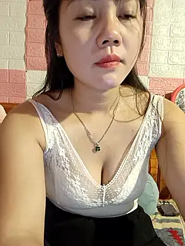 Ngocmai lazdy online show from 04/03/26, 01:36