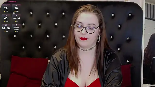 JulieAnnX online show from 05/07/26, 05:57