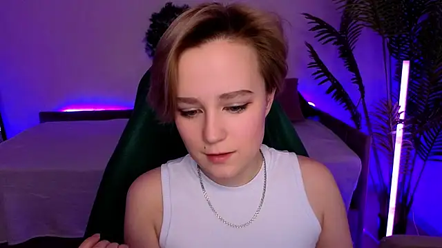 Ellie Heavenly online show from 01/14/26, 08:09