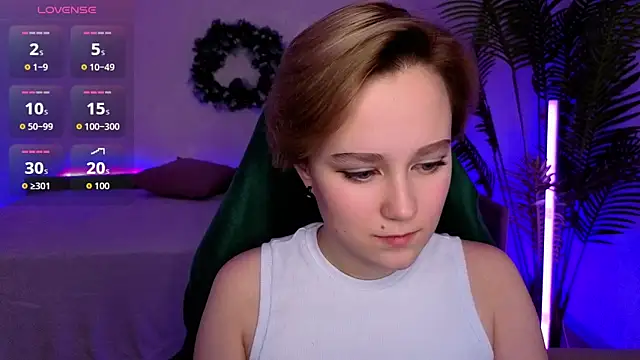 Snapshot of Ellie_Heavenly chatting on 01/18/26, 08:29 Ellie Heavenly online show from 01/18/26, 08:29