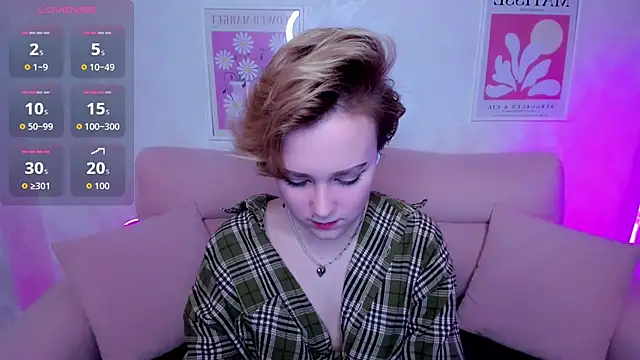 Snapshot of Ellie_Heavenly chatting on 02/08/26, 01:42 Ellie Heavenly online show from 02/08/26, 01:42