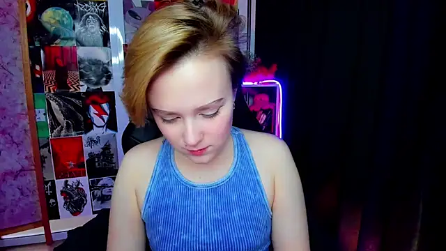 Snapshot of Ellie_Heavenly chatting on 02/14/26, 01:57 Ellie Heavenly online show from 02/14/26, 01:57