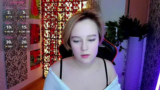 Snapshot of Ellie_Heavenly chatting on 02/27/26, 08:36 Ellie Heavenly online show from 02/27/26, 08:36