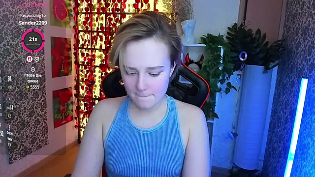 Snapshot of Ellie_Heavenly chatting on 02/28/26, 08:37 Ellie Heavenly online show from 02/28/26, 08:37