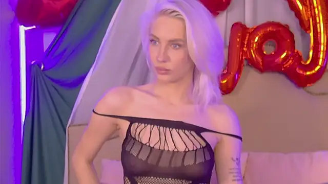 Snapshot of TiffanyStein chatting on 02/10/26, 04:16 TiffanyStein online show from 02/10/26, 04:16