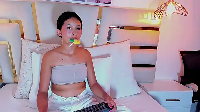 Snapshot of Real_virgin_Pussy chatting on 05/16/26, 01:32 Real virgin Pussy online show from 05/16/26, 01:32