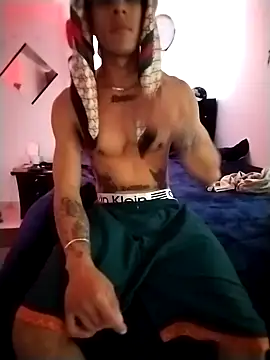 Snapshot of Santiagoo091 chatting on 01/12/26, 06:35 Santiagoo091 online show from 01/12/26, 06:35