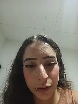 AlexxaAndRileyy online show from 04/13/26, 08:36