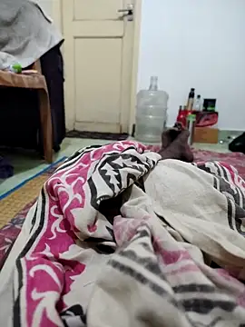 Snapshot of TamilBoy3007 chatting on 02/11/26, 12:54 TamilBoy3007 online show from 02/11/26, 12:54