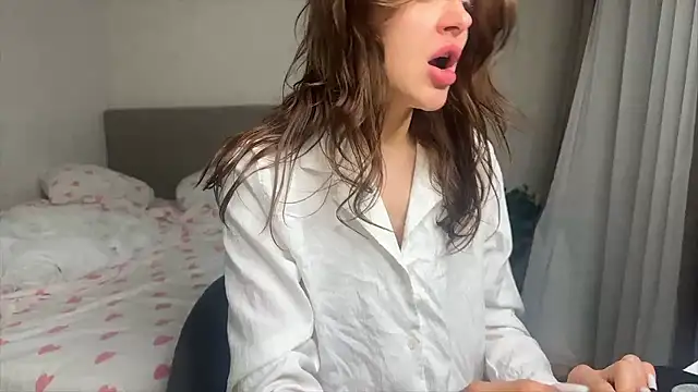 Snapshot of Miss_MiaMIA chatting on 01/15/26, 04:28 Miss MiaMIA online show from 01/15/26, 04:28