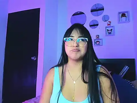 Snapshot of Penelopeflame18 chatting on 01/13/26, 01:11 Penelopeflame18 online show from 01/13/26, 01:11