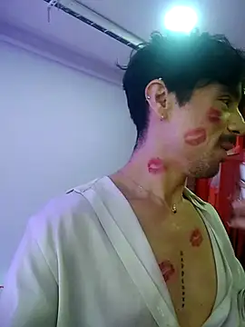 Ethan Briggs  online show from 02/09/26, 05:06