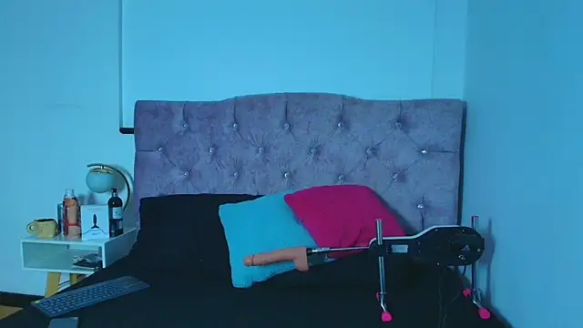 Ethan Briggs  online show from 02/19/26, 03:46