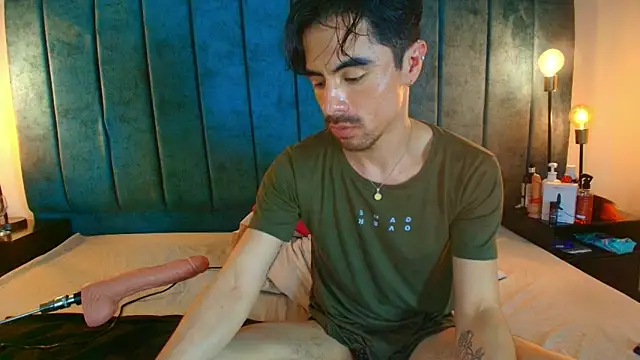 Ethan Briggs  online show from 03/22/26, 03:32