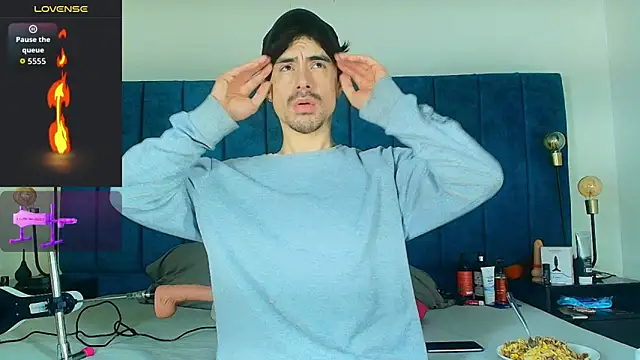 Ethan Briggs  online show from 04/04/26, 03:38