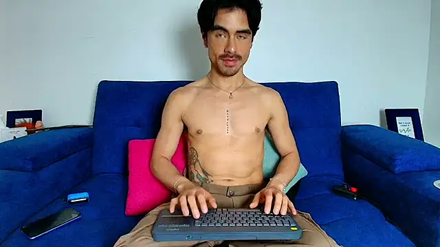 Ethan Briggs  online show from 04/15/26, 10:21