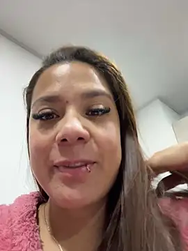 Pretty  Milf online show from 03/16/26, 09:35