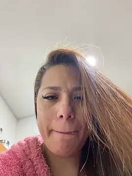 Pretty  Milf online show from 03/18/26, 09:12