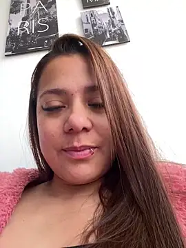 Pretty  Milf online show from 04/01/26, 01:34