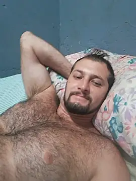 Snapshot of brunes44 chatting on 01/13/26, 02:28 brunes44 online show from 01/13/26, 02:28