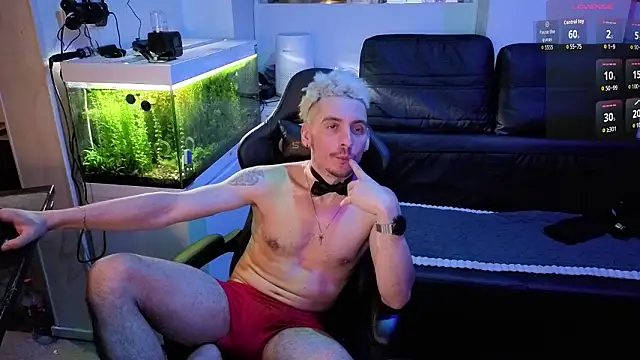 Rayzel White online show from 02/03/26, 02:53