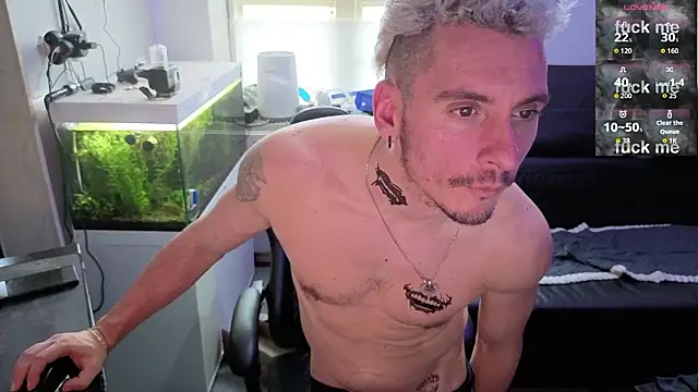 Rayzel White online show from 02/06/26, 02:31