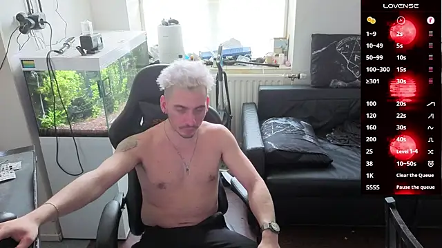 Rayzel White online show from 03/25/26, 01:50