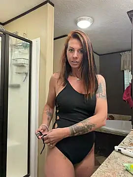 tastemecaroline online show from 03/25/26, 10:05