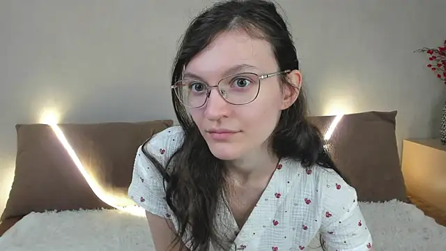 ThoraMarola online show from 03/20/26, 05:01