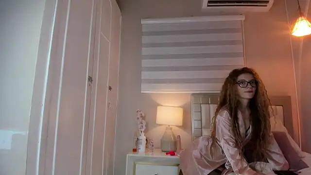 isabela  x online show from 02/27/26, 11:32