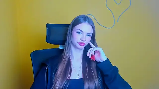 Lina Loveuu online show from 04/03/26, 12:03