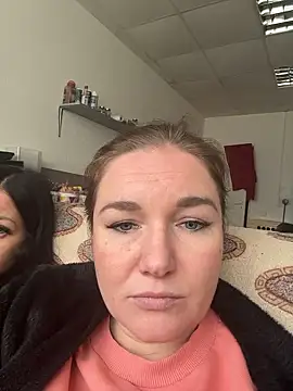 Snapshot of _Mila_Love chatting on 01/15/26, 04:28 Mila Love online show from 01/15/26, 04:28