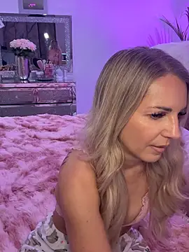 JulieSol online show from 02/10/26, 08:18