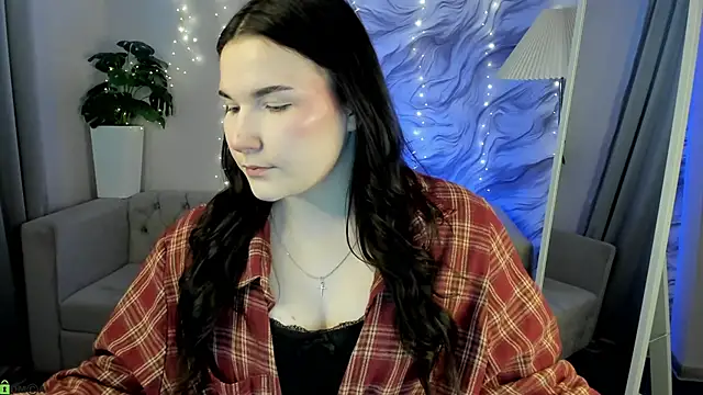 Snapshot of Mira_Silk chatting on 02/26/26, 03:16 Mira Silk online show from 02/26/26, 03:16